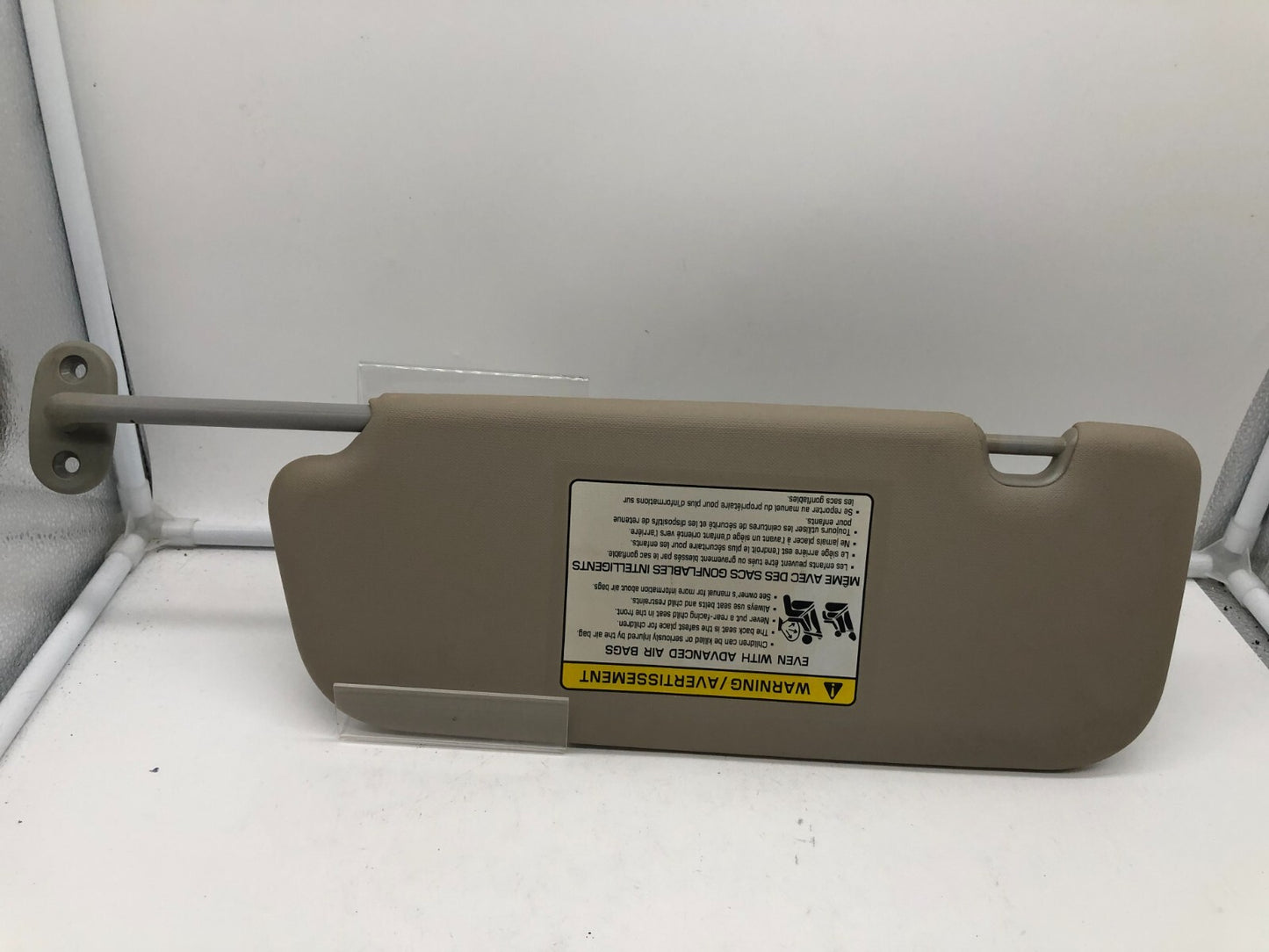 2017-2018 Kia Forte Passenger Sun Visor Gray OEM C03B45060