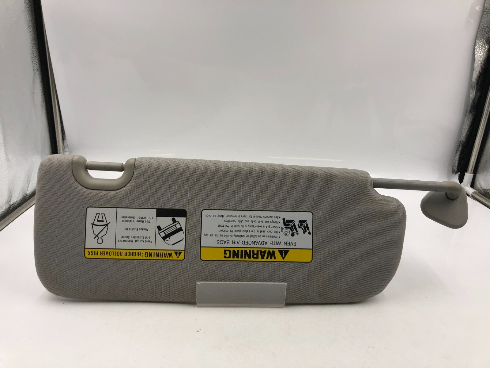 2013-2018 Hyundai Santa Fe Driver Sun Visor Sunvisor Gray OEM A01B09040