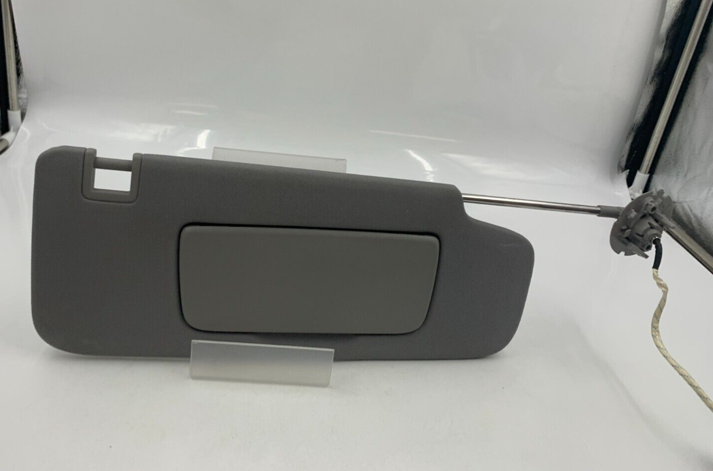2018-2019 Chevrolet Equinox Passenger Sun Visor Gray Illumin C03B36023