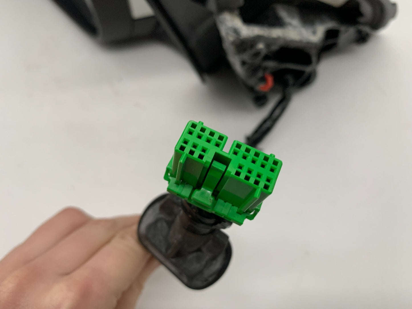 2011-2018 Volvo S60 Driver Side View Power Door Mirror White OEM E03B19002