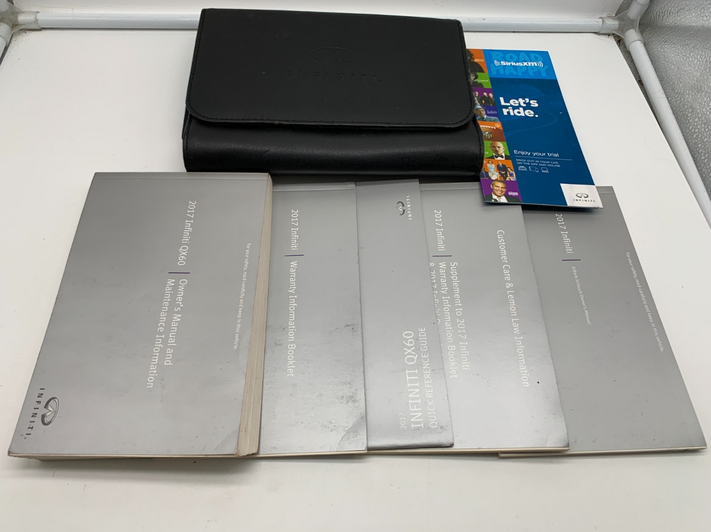 2017 Infiniti QX60 QX 60 Owners Manual Set with Case OEM B04B25012