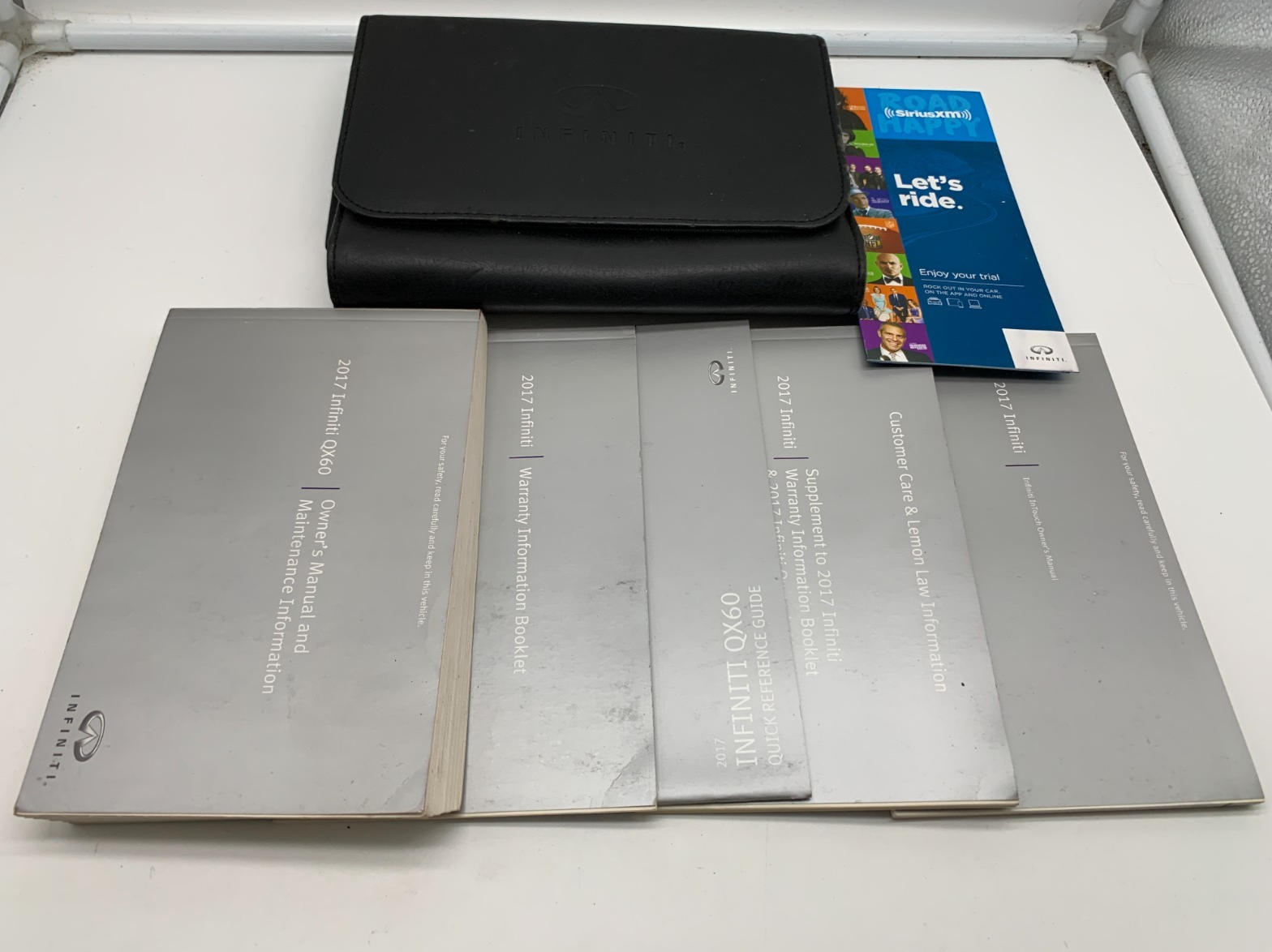 2017 Infiniti QX60 QX 60 Owners Manual Set with Case OEM B04B25012