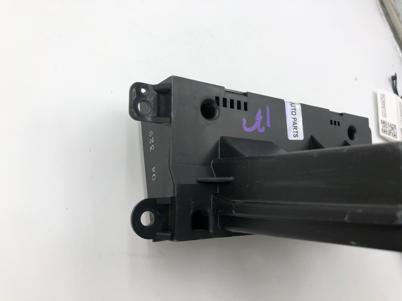 2005-2006 Cadillac CTS AC Heater Climate Control Temperature Unit OEM C04B58006