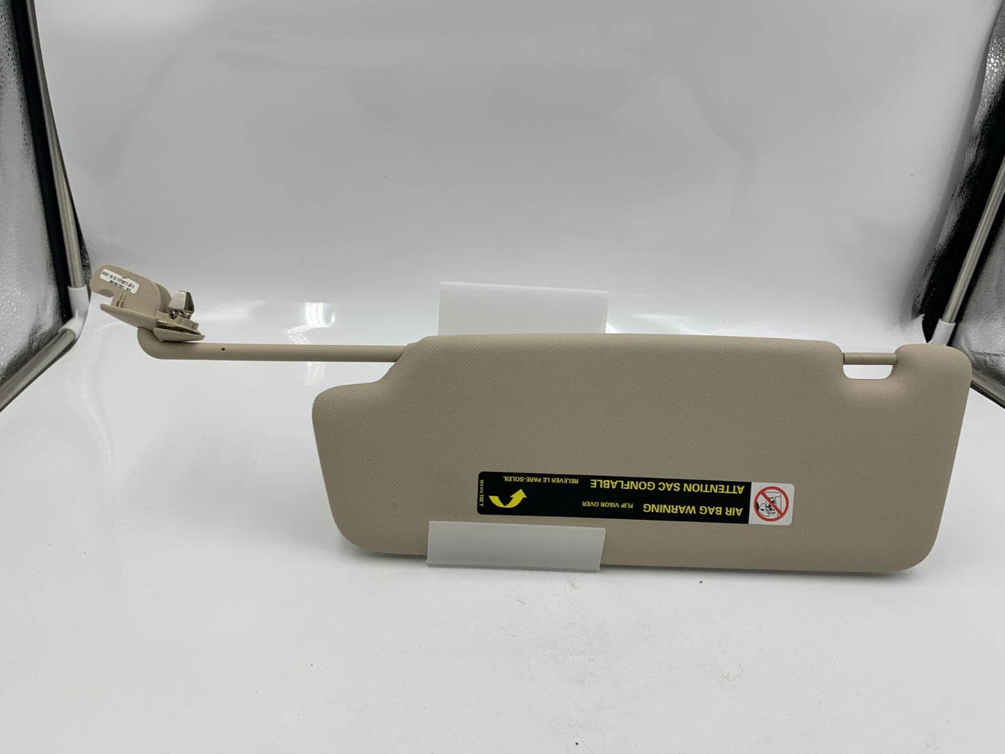 2009-2012 Audi A4 Passenger Sun Visor Sunvisor Gray Illuminated OEM D02B32026