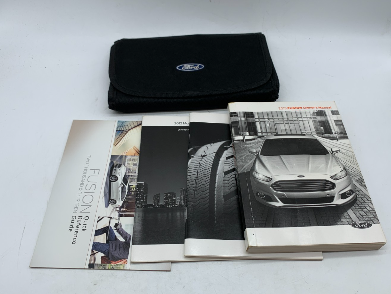2013 Ford Fusion Owners Manual Set with Case OEM C03B28008
