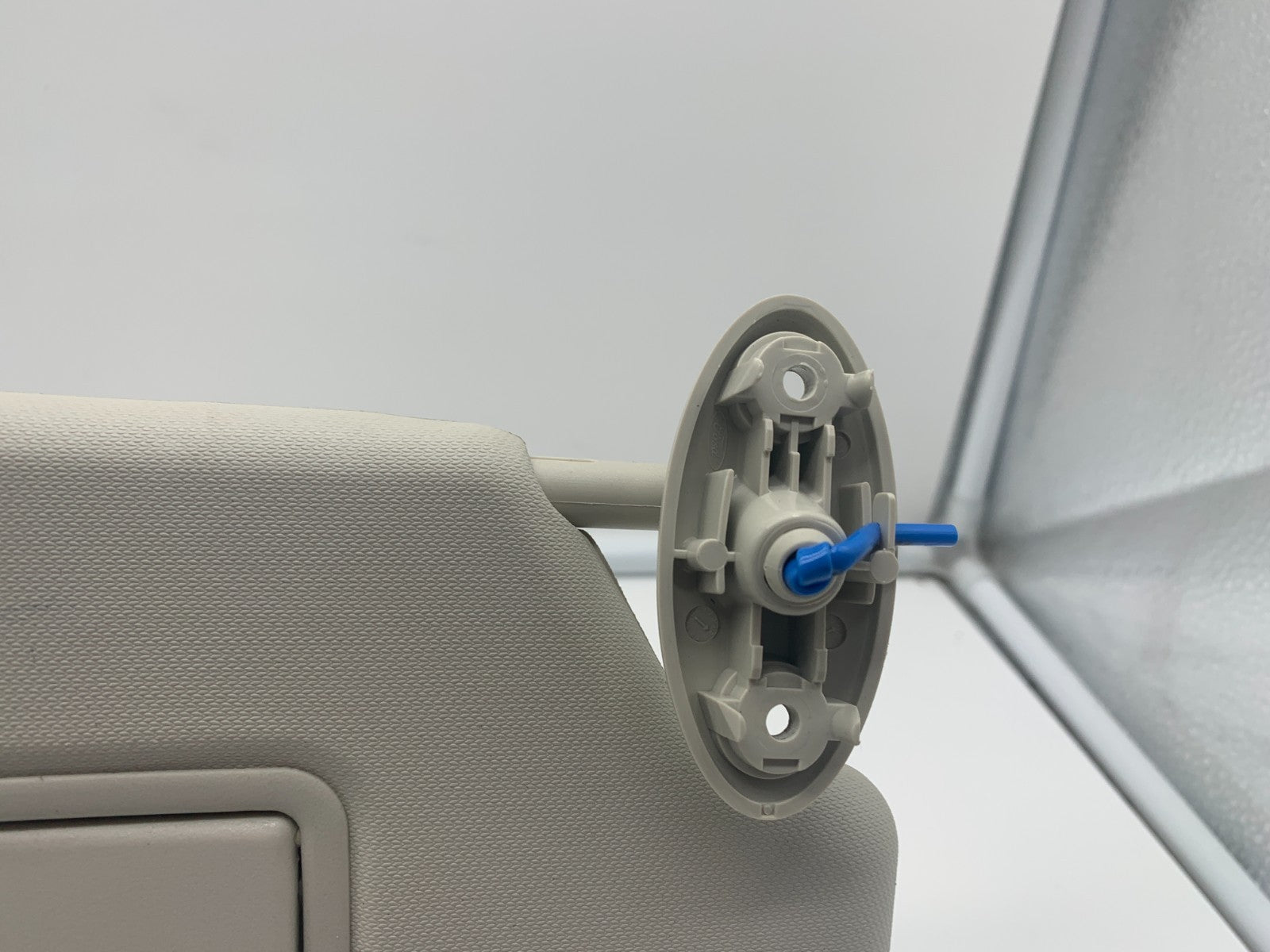 2012-2013 Ford Focus Passenger Sun Visor Gray OEM C04B49068