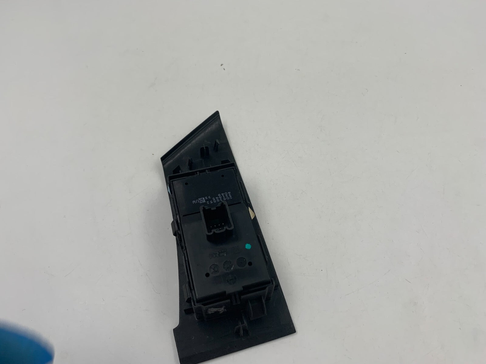 2012-2014 Buick Verano Master Power Window Switch OEM C03B36024