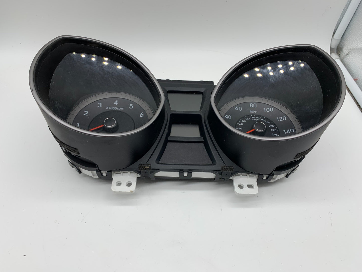 2016-2017 Hyundai Elantra Hatchback GT Speedometer Cluster 44725 Miles C01B08002