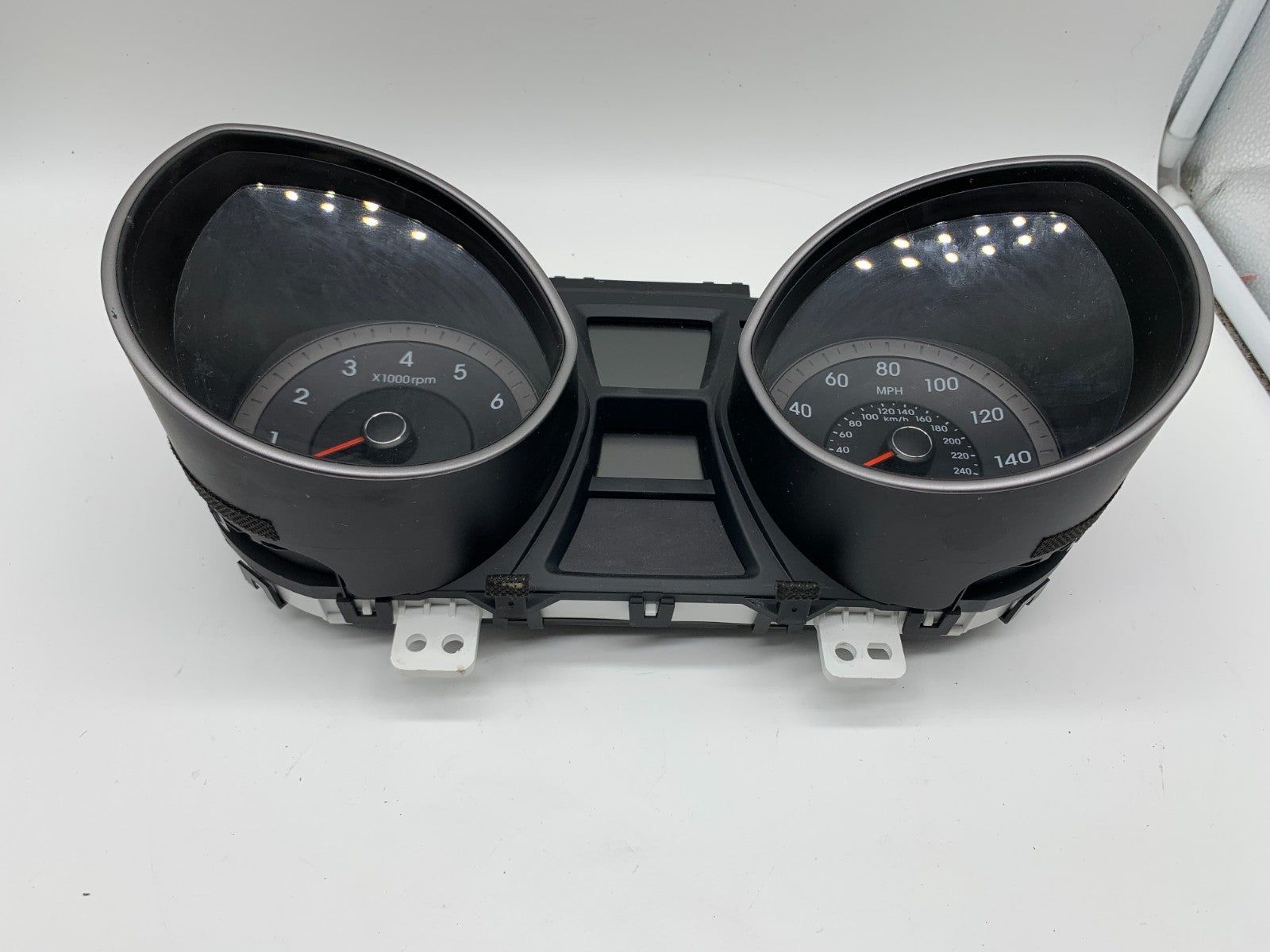 2016-2017 Hyundai Elantra Hatchback GT Speedometer Cluster 44725 Miles C01B08002