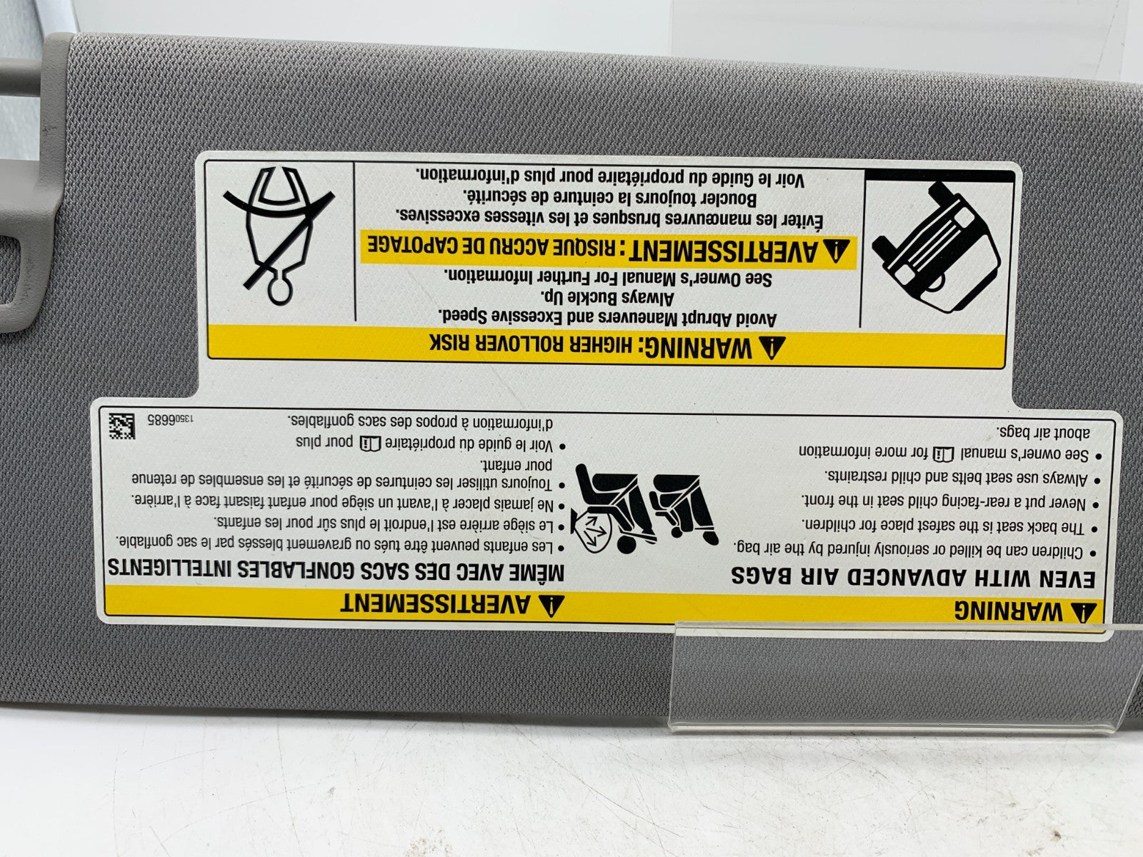 2018-2019 Chevrolet Equinox Driver Sun Visor Gray Illuminated OEM A03B14059