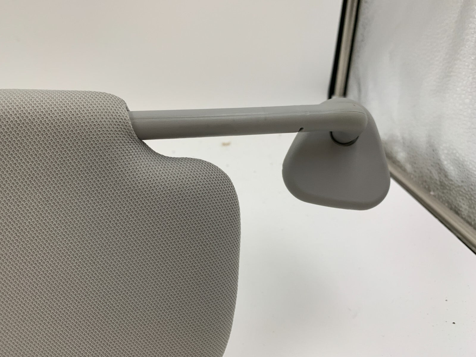 2013-2018 Hyundai Santa Fe Driver Sun Visor Gray OEM C04B17024