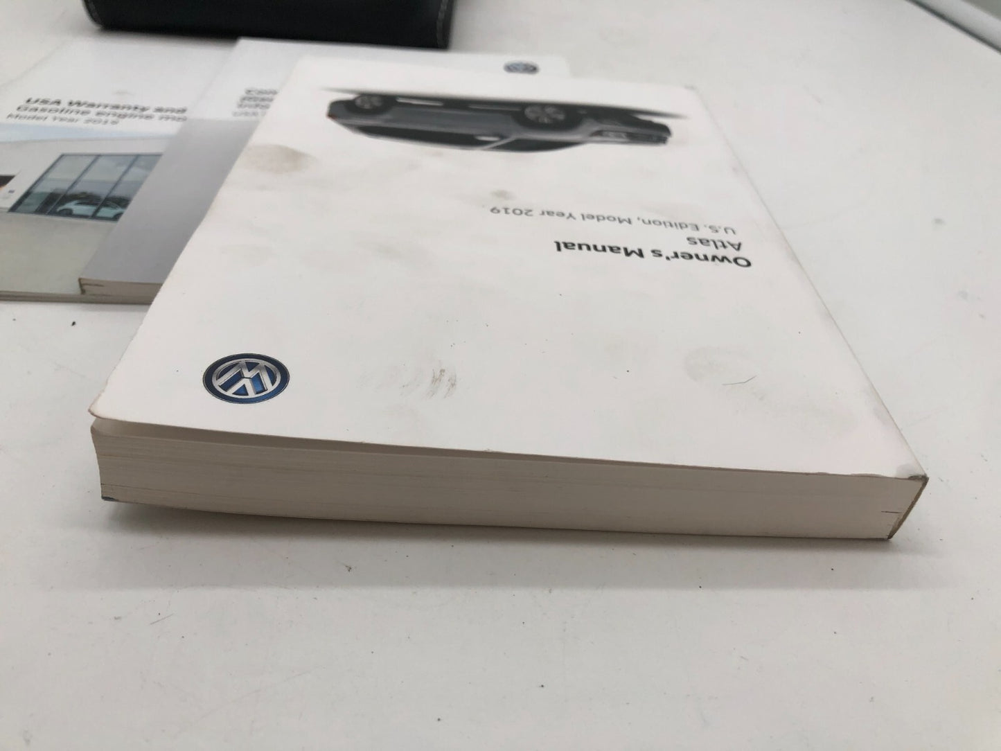 2019 Volkswagen Atlas Owners Manual Set with Case OEM C02B46006