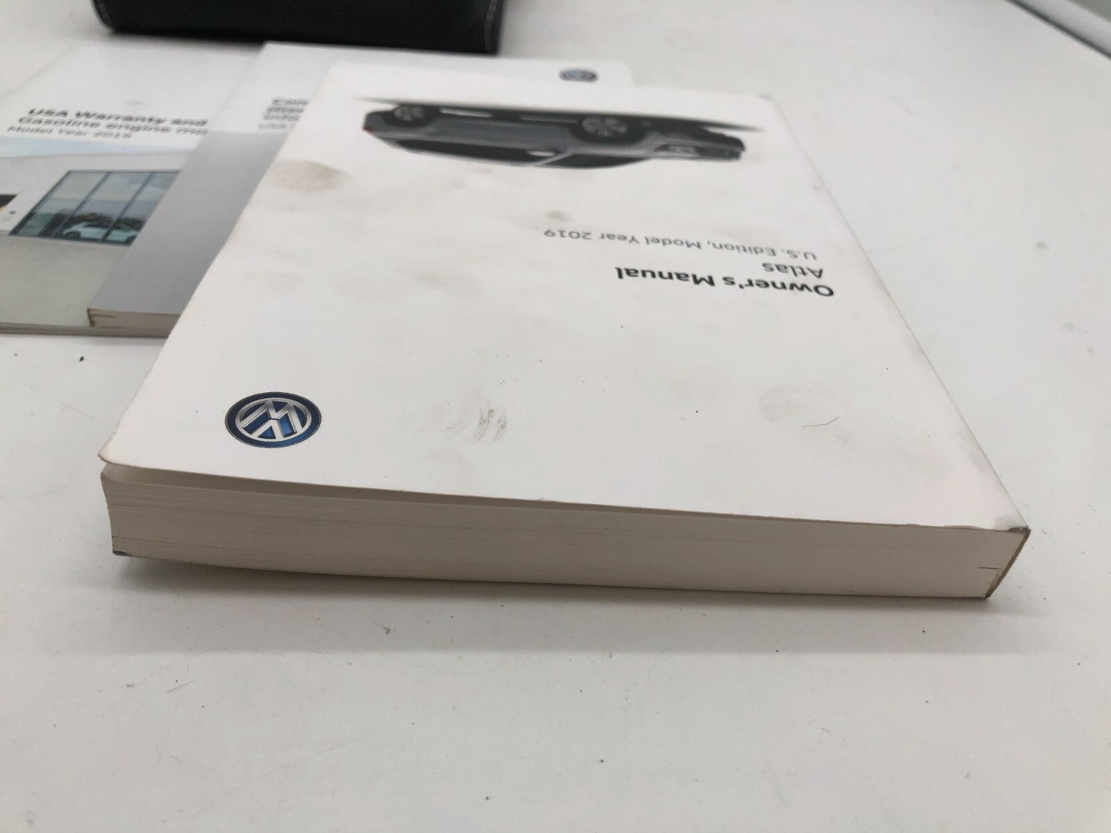 2019 Volkswagen Atlas Owners Manual Set with Case OEM C02B46006