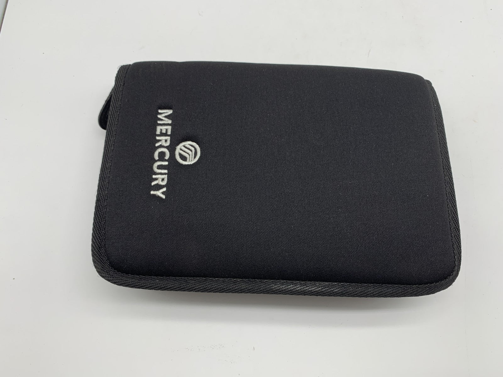 2005 Mercury Mountaineer Owners Manual Set with Case OEM B03B20036