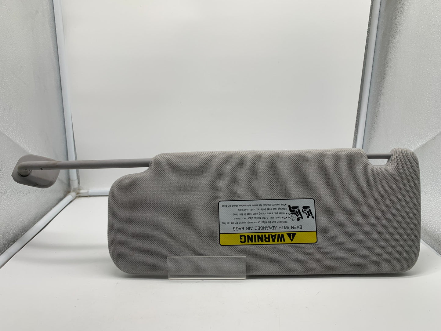 2015-2019 Hyundai Sonata Passenger Sun Visor Gray Illuminated OEM A02B38001