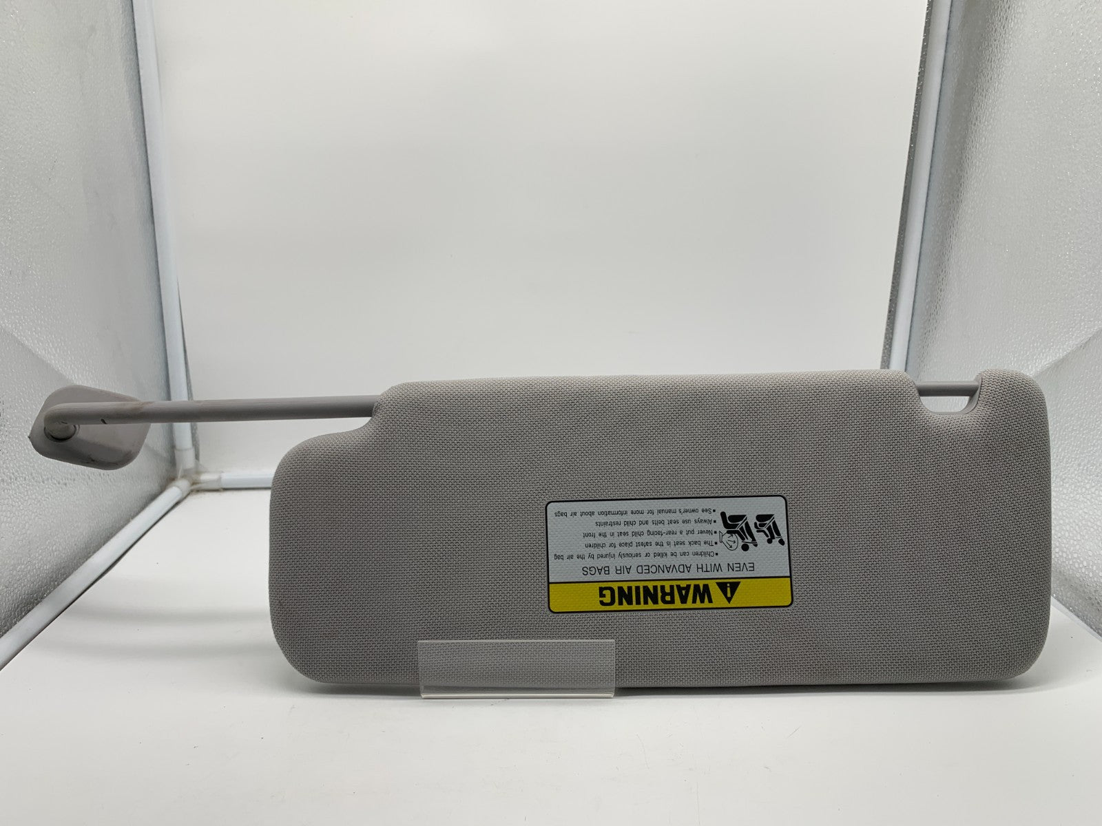 2015-2019 Hyundai Sonata Passenger Sun Visor Gray Illuminated OEM A02B38001
