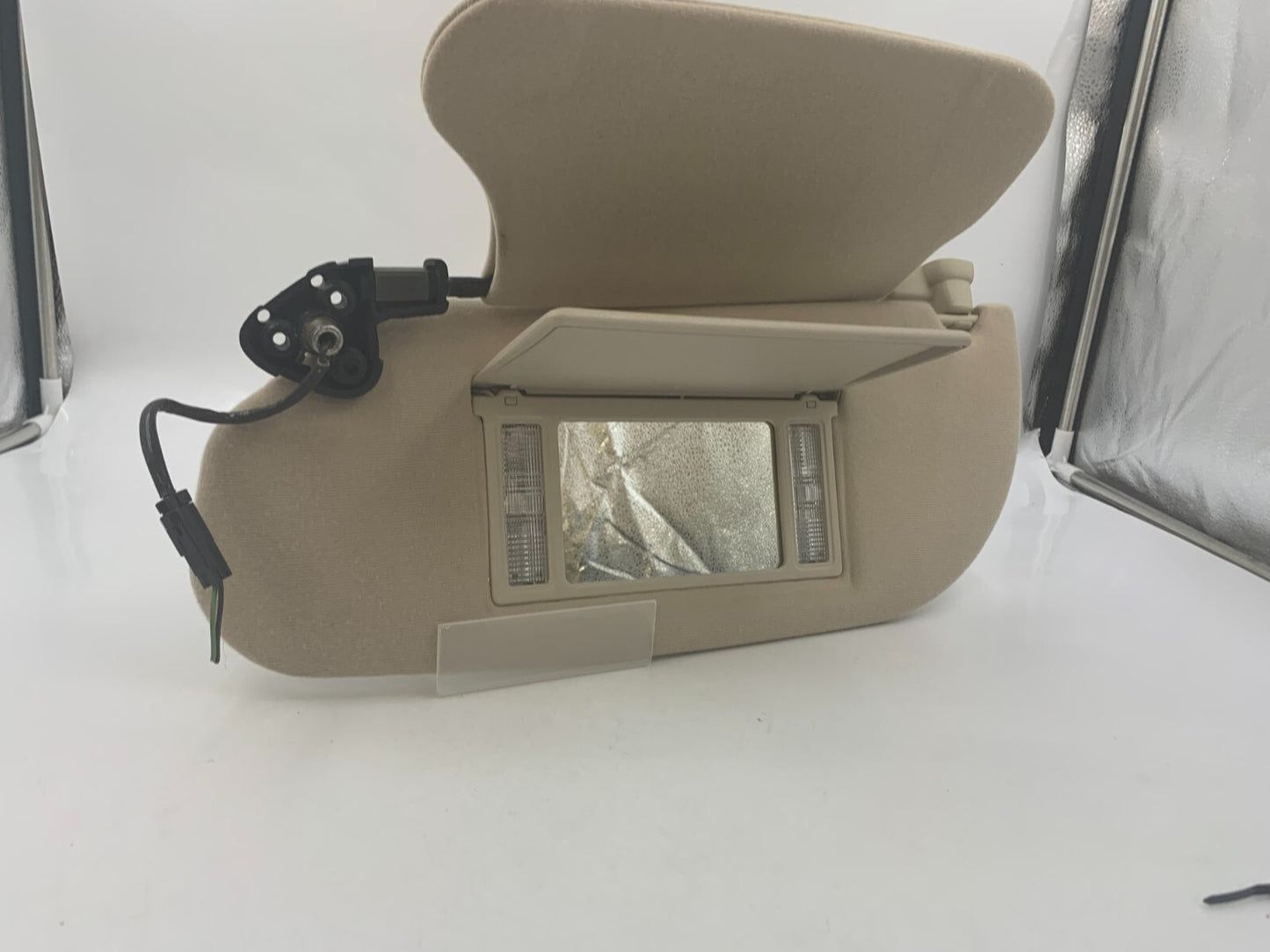 1998-2000 Lincoln Executive Driver Sun Visor Gray Illuminated A04B27024