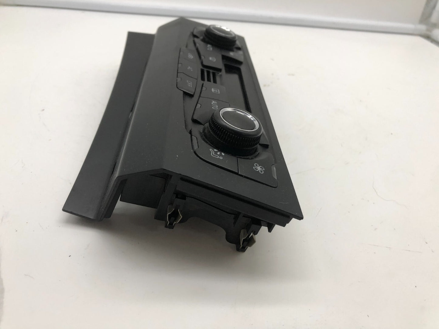 2010-2012 Audi S4 AC Heater Climate Control Unit OEM B04B27006