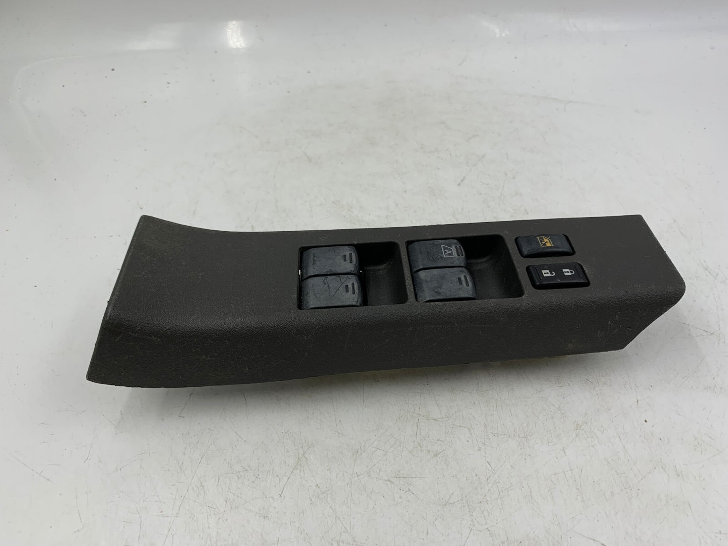 2011-2017 Jeep Patriot Master Power Window Switch OEM B03B31031