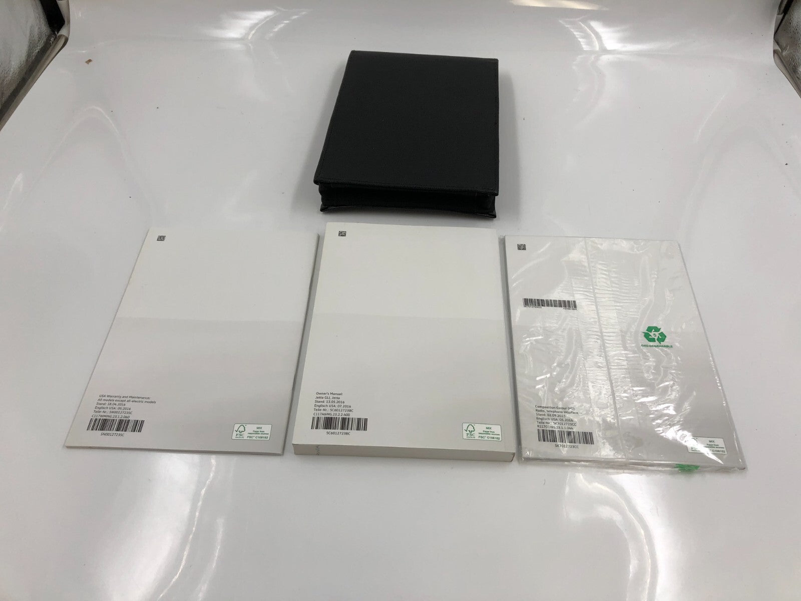 2017 Volkswagen Jetta GLI Owners Manual Set with Case OEM B03B52083