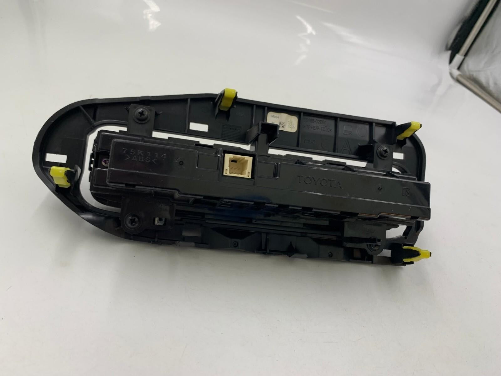 2017-2019 Toyota Corolla AC Heater Climate Control Unit OEM D01B52087