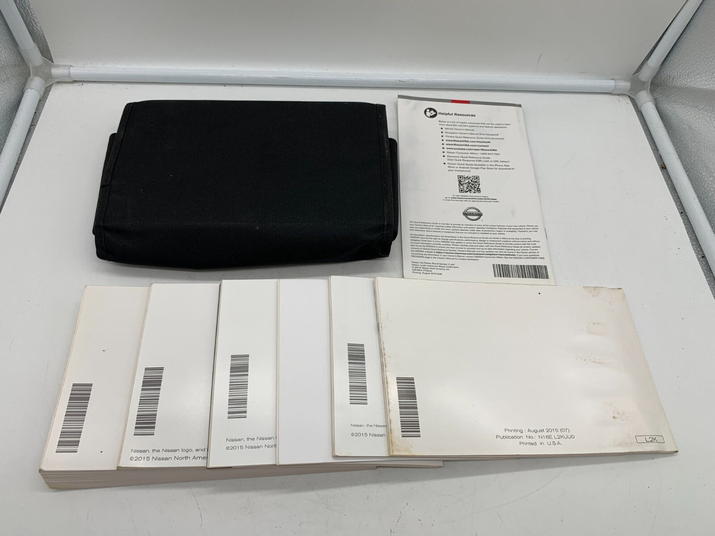 2016 Nissan Rogue Owners Manual Set with Case OEM B01B54038