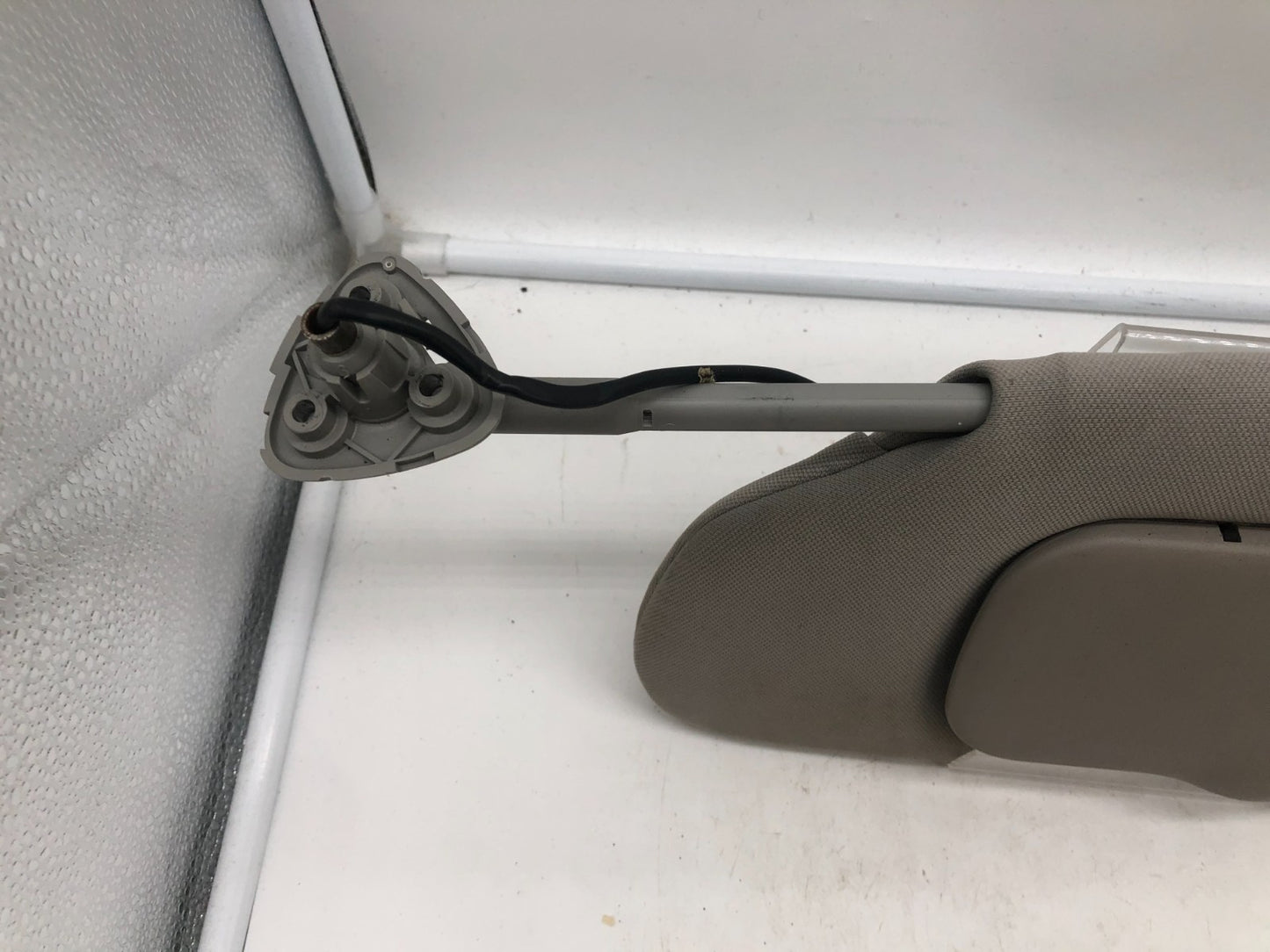 2006-2011 Buick Lucerne Driver Sun Visor Gray Illumination OEM A01B12002