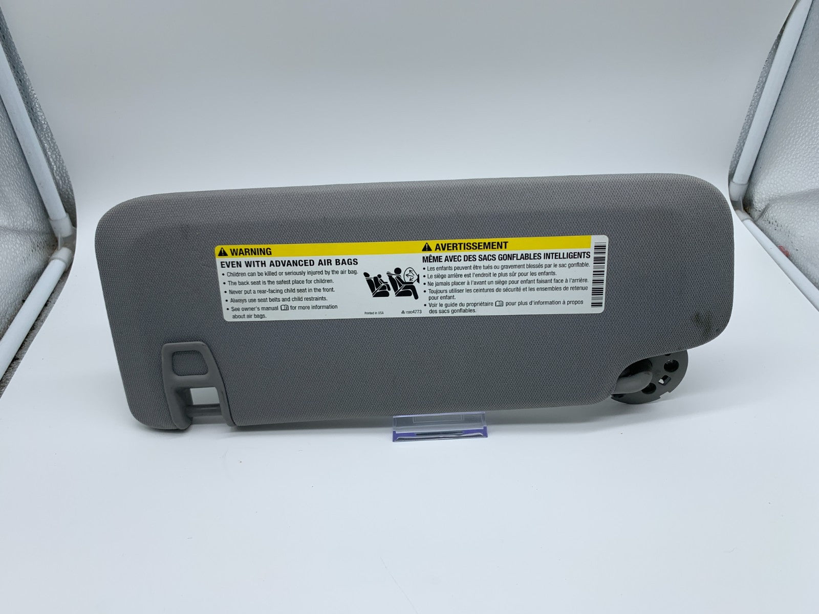 2016-2021 Chevrolet Malibu Passenger Sun Visor Gray OEM C04B40015