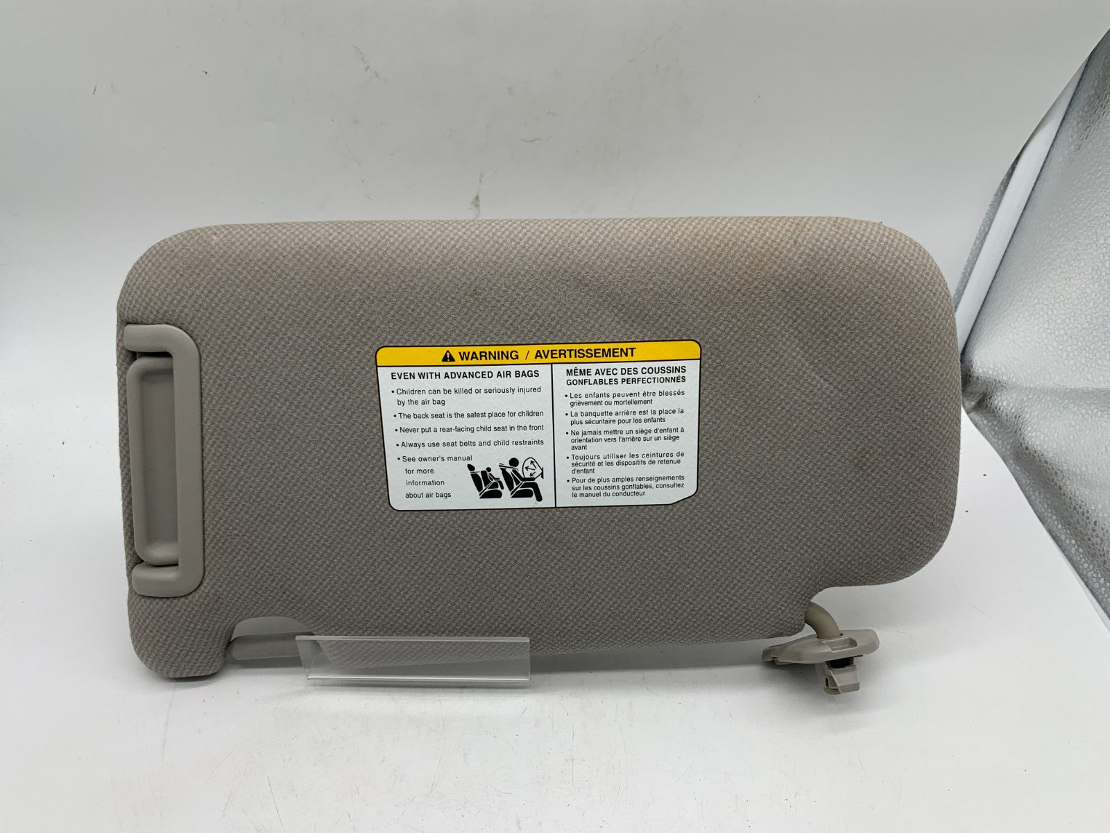 2013-2019 Nissan Sentra Passenger Sun Visor Gray OEM E02B18001
