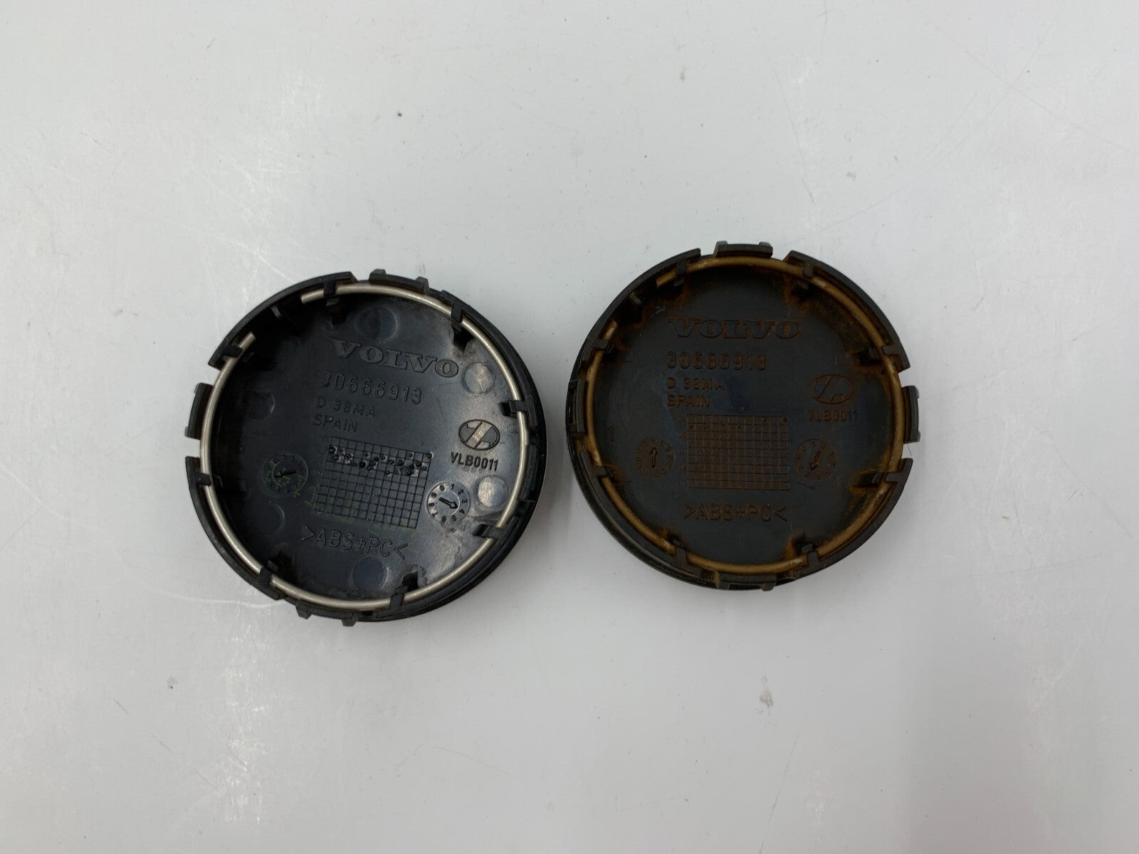 Volvo Rim Wheel Center Cap Set Black OEM C04B26074