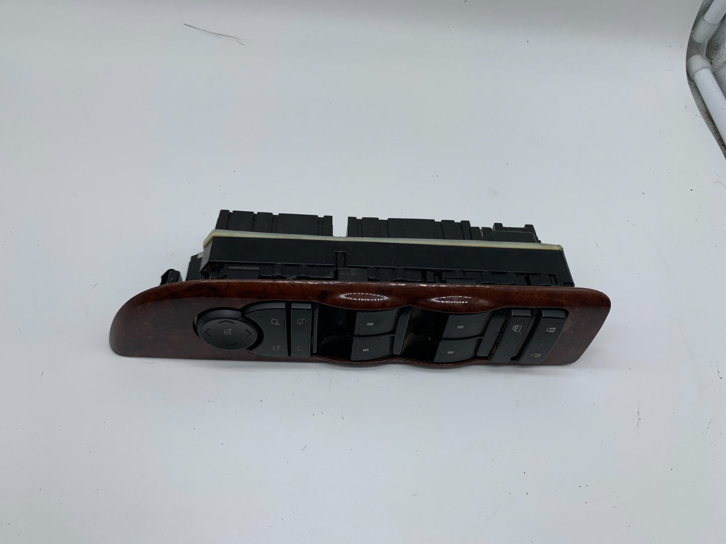 2007-2014 Chevrolet Tahoe Master Power Window Switch OEM B03B54007