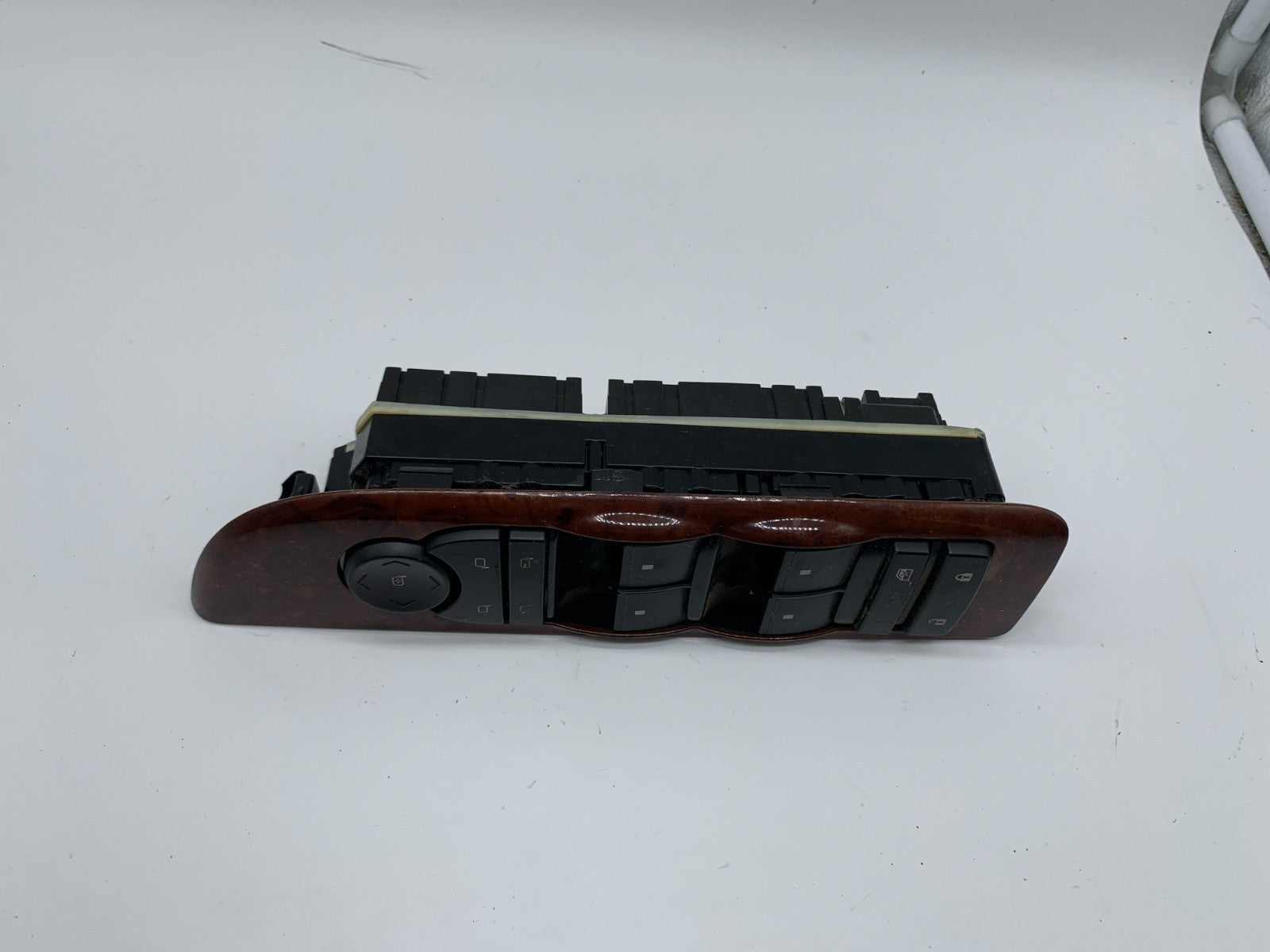 2007-2014 Chevrolet Tahoe Master Power Window Switch OEM B03B54007