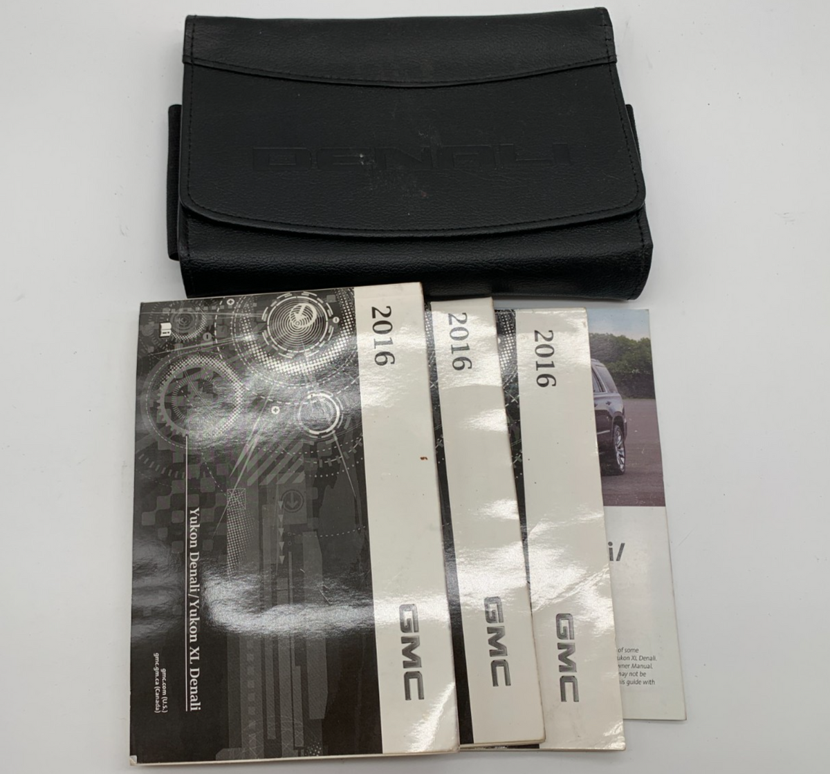 2016 GMC Yukon Denali Owners Manual Set with Case OEM C03B44005