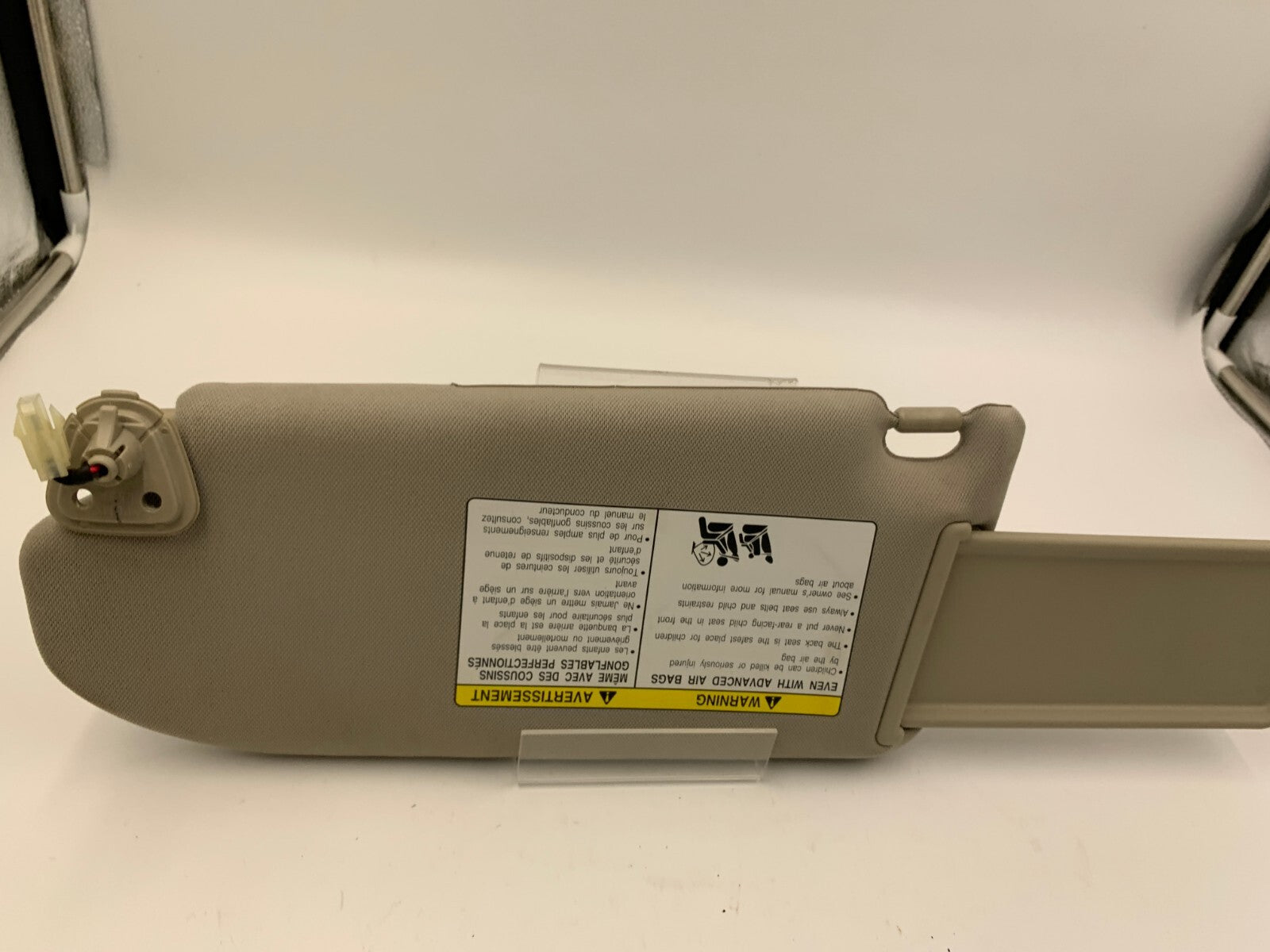 2007-2008 Infiniti G35 Passenger Sun Visor Gray Illuminated OEM C03B22026