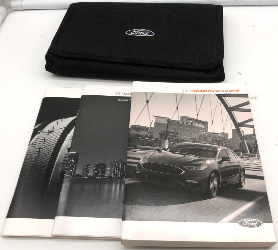2017 Ford Fusion Owners Manual Set with Case OEM C01B53022