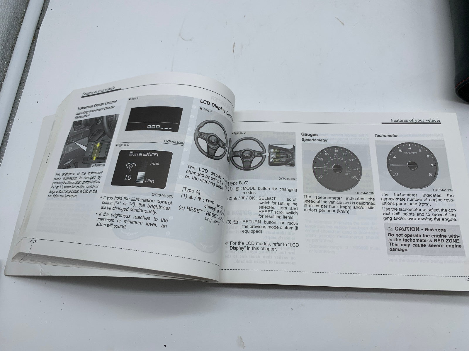 2015 Kia Sedona Owners Manual Set with Case OEM D03B38001
