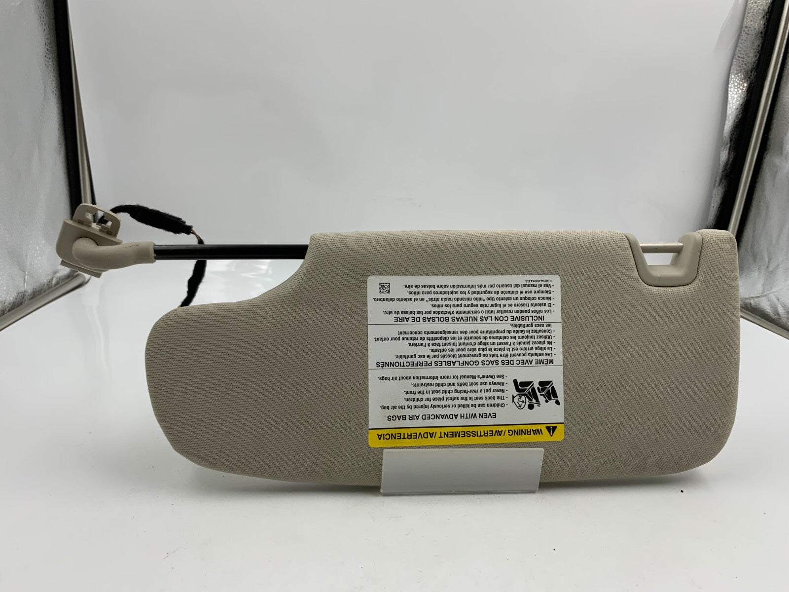 2015-2016 Ford Fusion Passenger Side Sun Visor Gray Illuminated OEM A02B40034