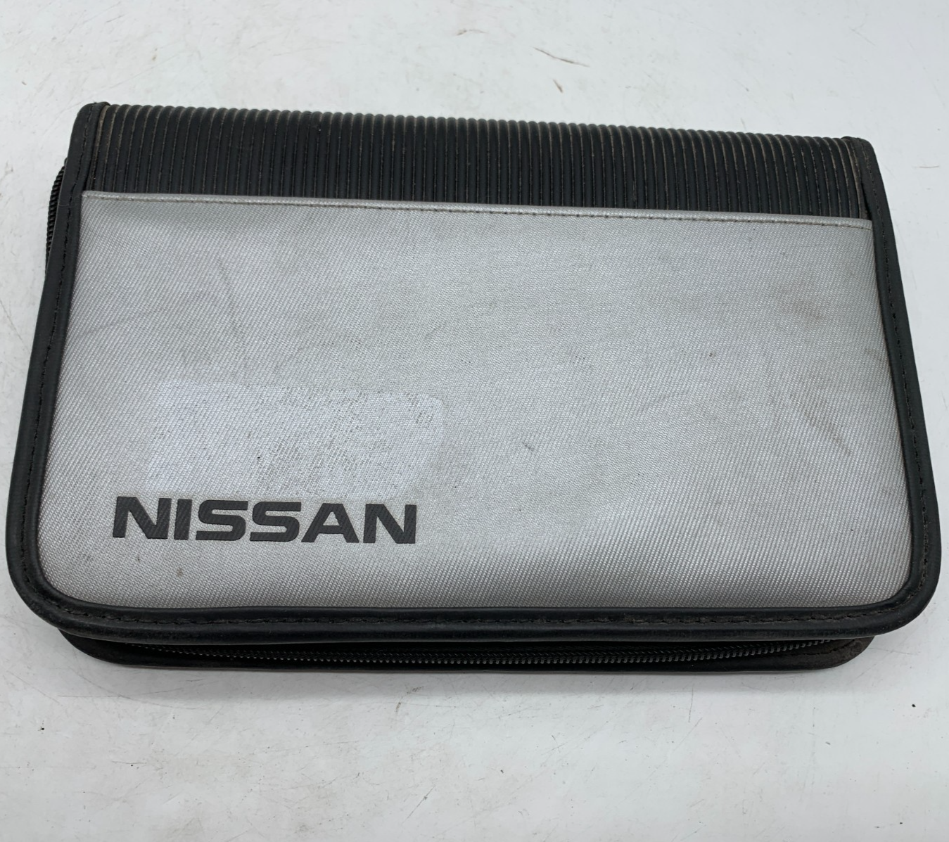 2005 Nissan Owners Manual Case Only OEM A03B14053