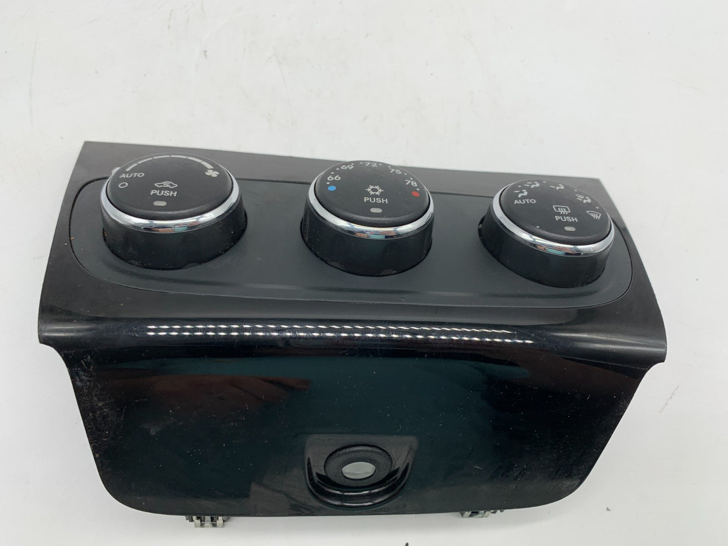 2011-2014 Chrysler 200 AC Heater Climate Control Unit OEM B02B24007