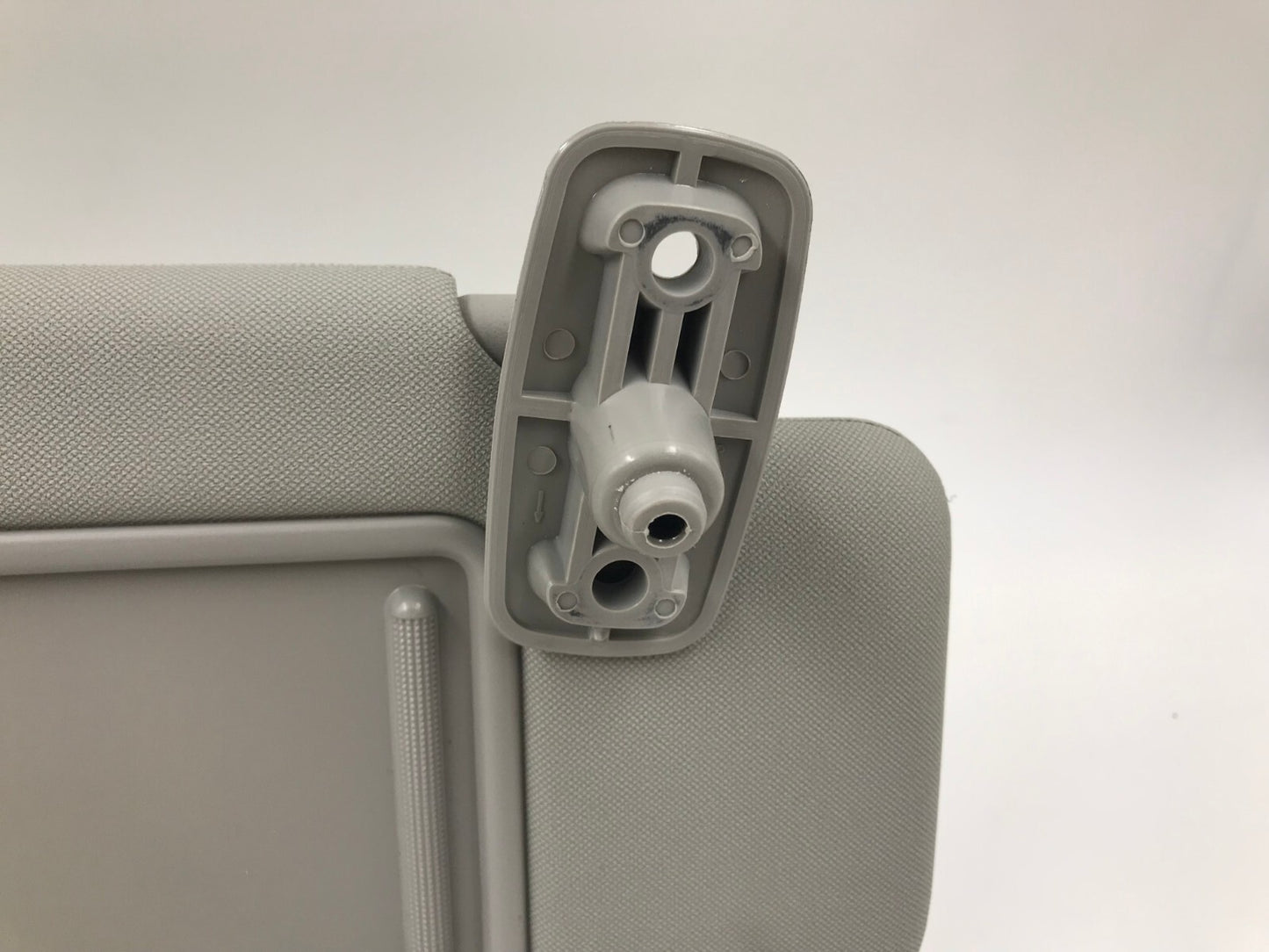 2011-2016 Kia Sportage Passenger Sun Visor Gray OEM C04B57013