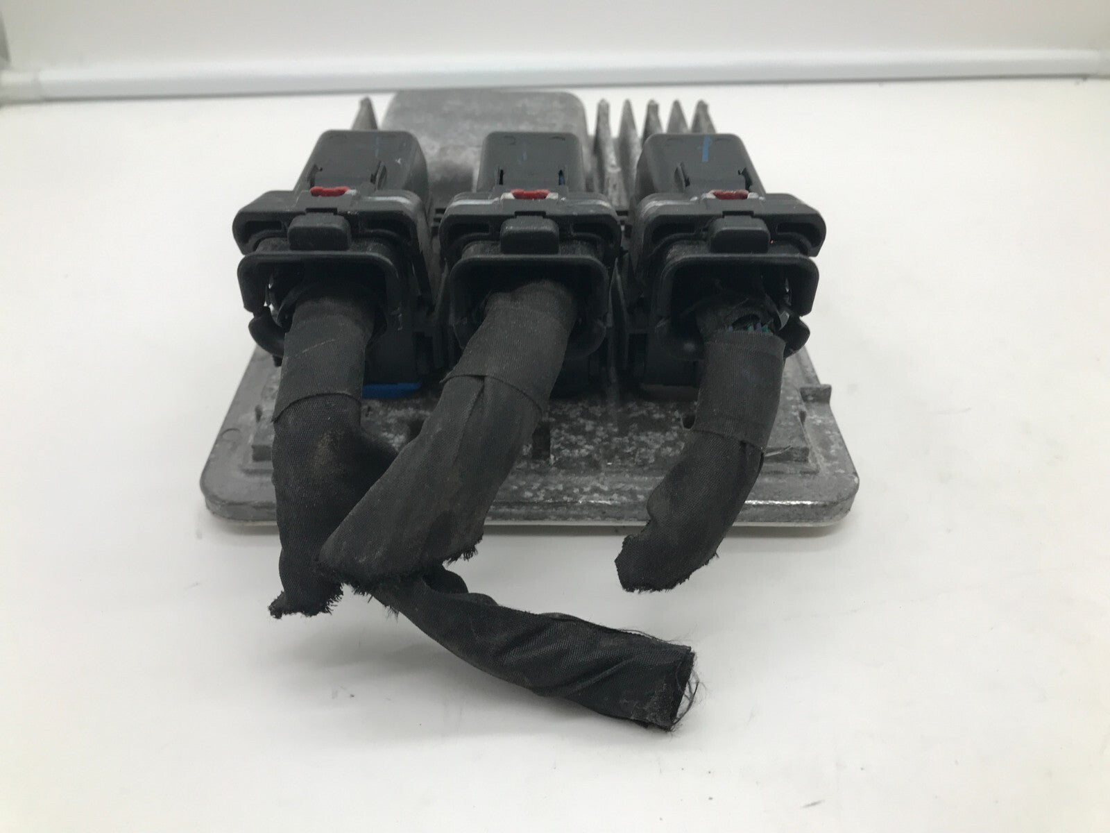 2017-2020 GMC Terrain Engine Control Module Unit ECU ECM OEM E03B29046