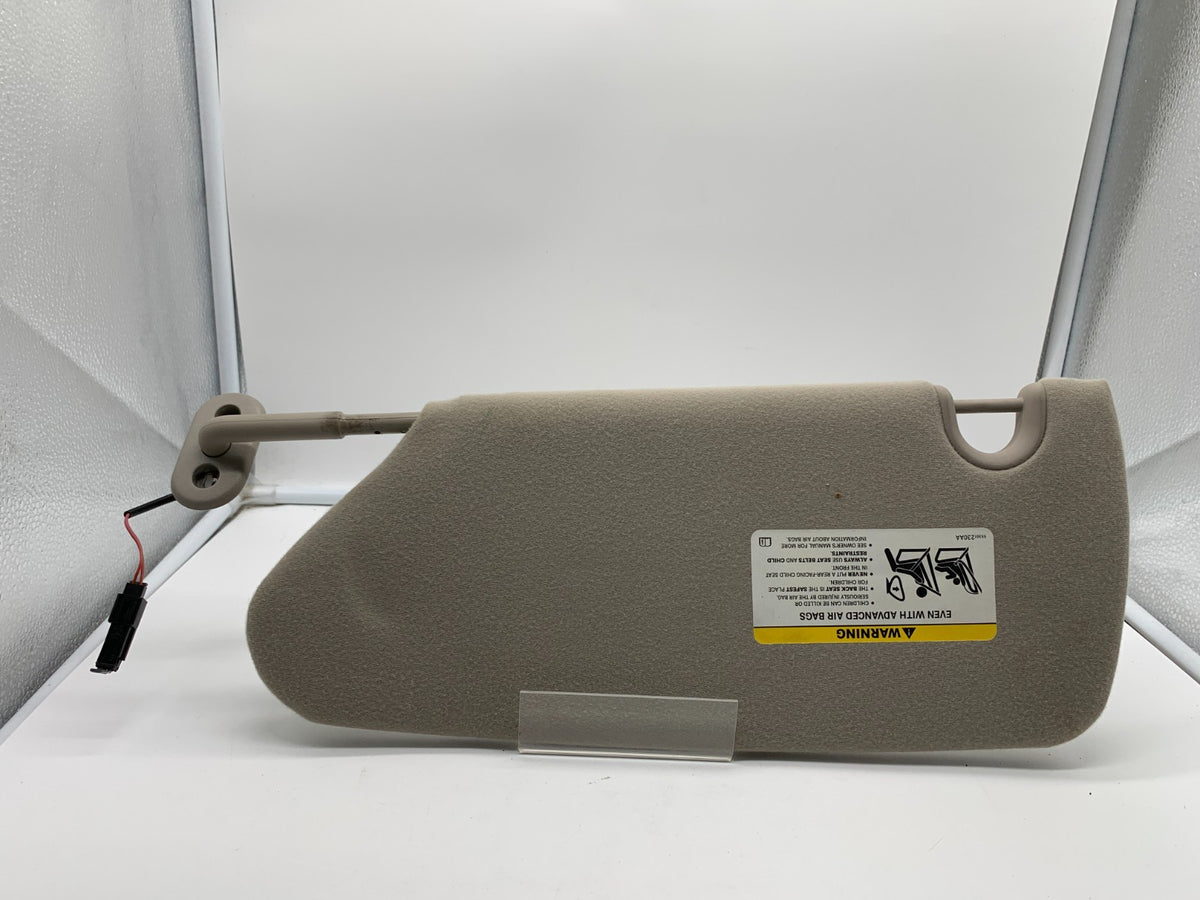 2004-2006 Chrysler Pacifica Passenger Sun Visor Illuminated OEM A01B36046