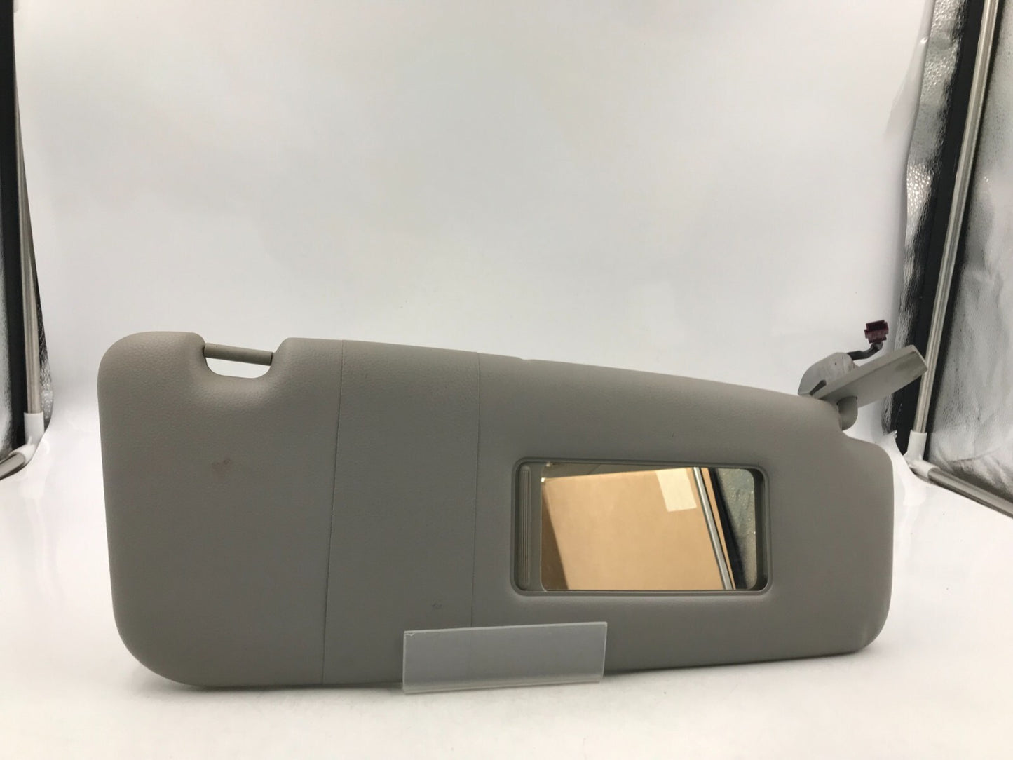 2006-2009 BMW 528i Passenger Sun Visor Gray Illuminated OEM D04B32083