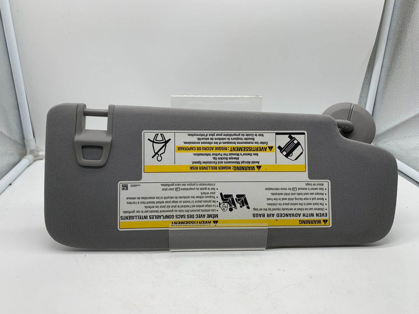 2018-2019 Chevrolet Equinox Driver Sun Visor Illumination Gray OEM A01B22050