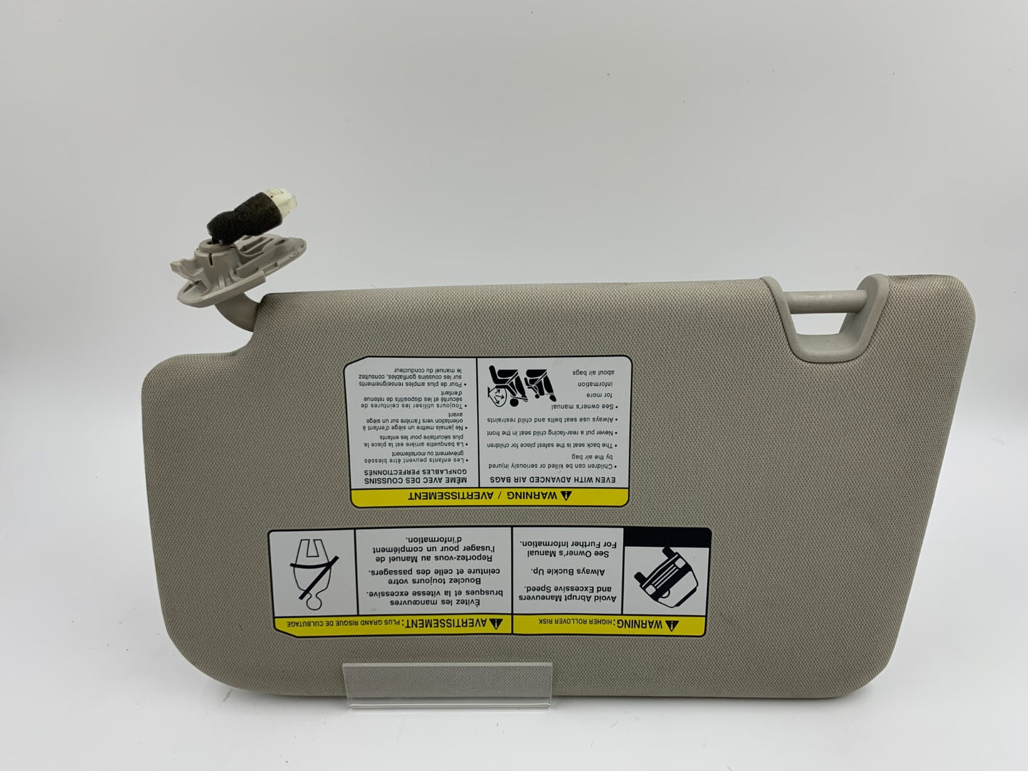 2018-2020 Nissan Rogue Passenger Sun Visor Gray Illuminated OEM B01B10001