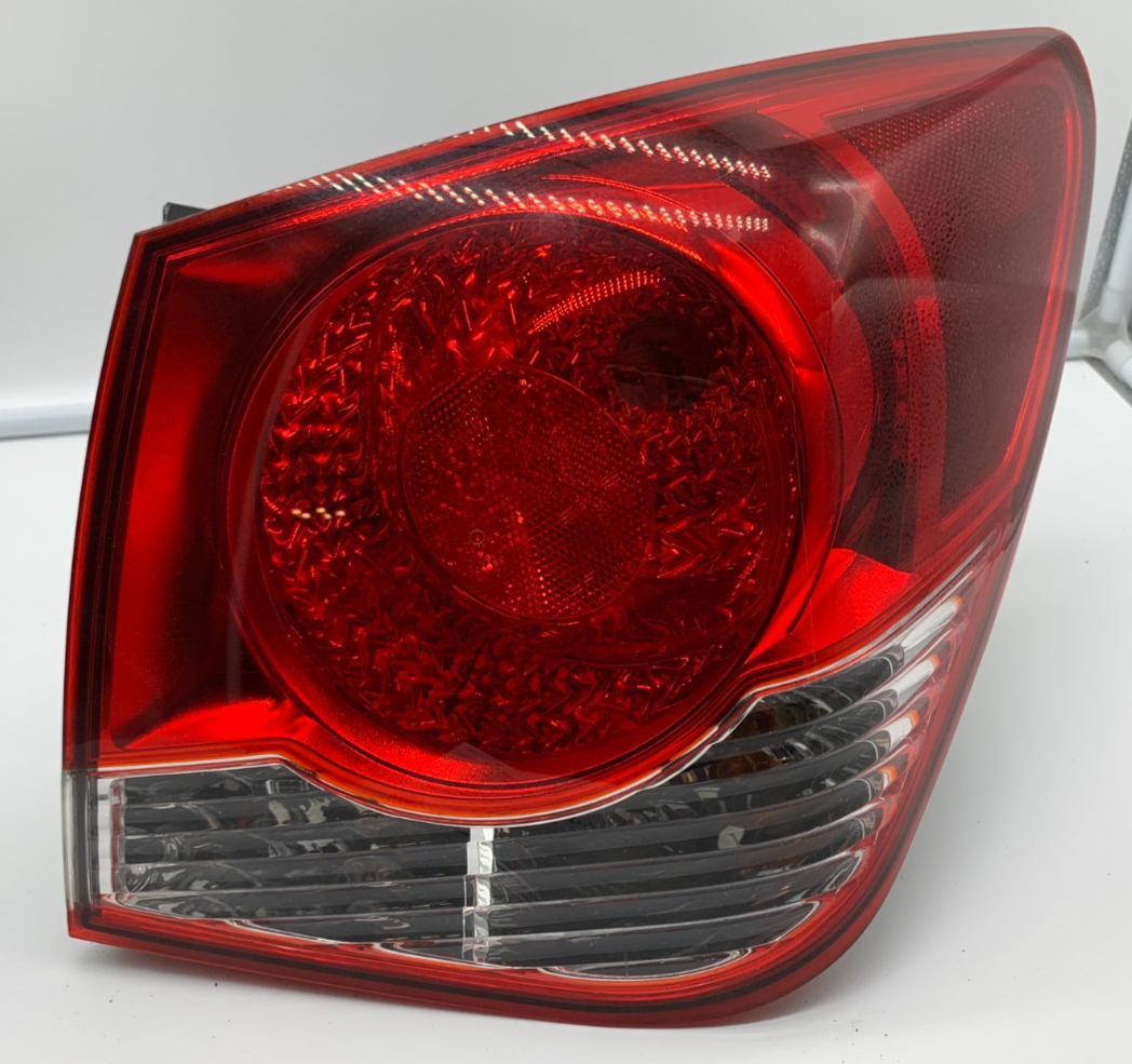 2011-2016 Chevrolet Cruze Passenger Side Tail Light Taillight OEM B03B27003