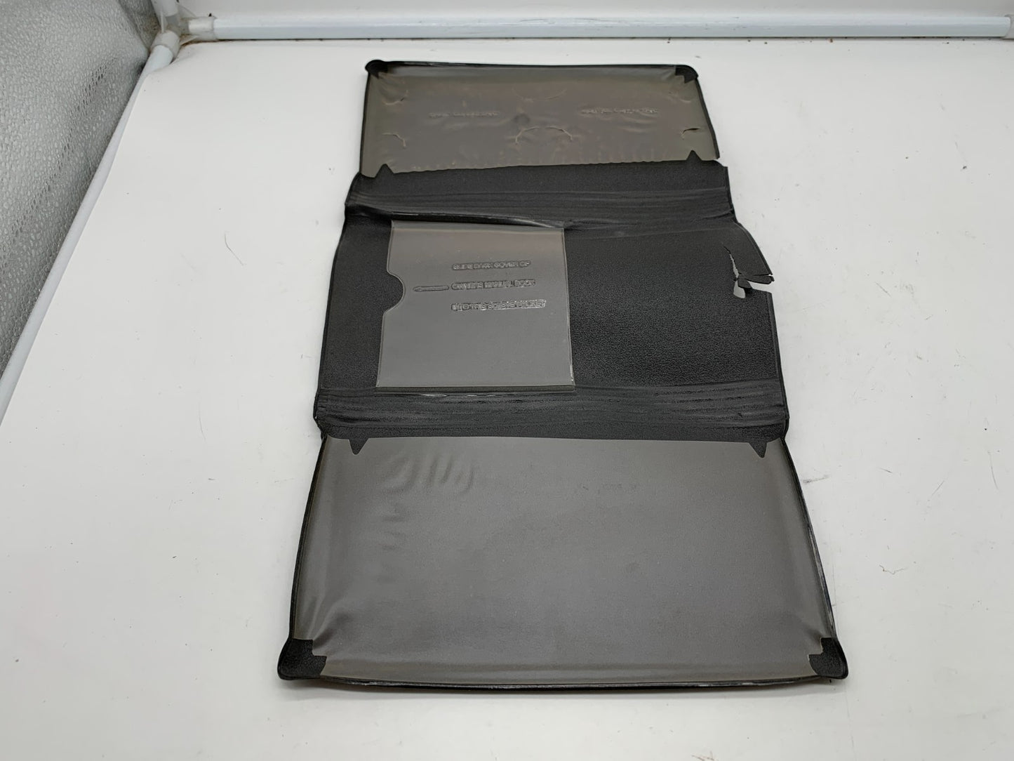2006 Chrysler Pacifica Owners Manual with Case OEM A01B01010