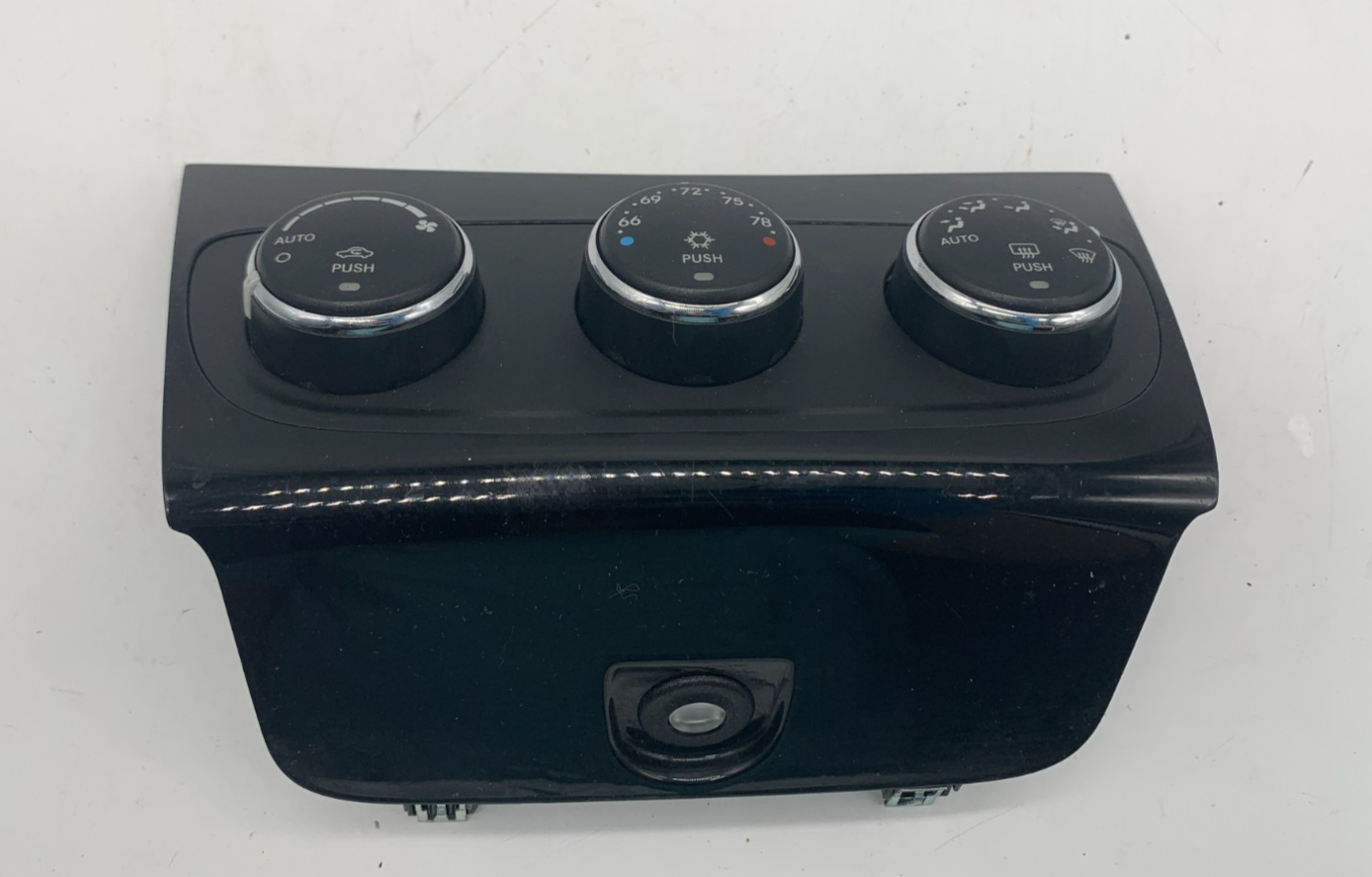 2011-2014 Chrysler 200 AC Heater Climate Control Unit OEM C01B14006