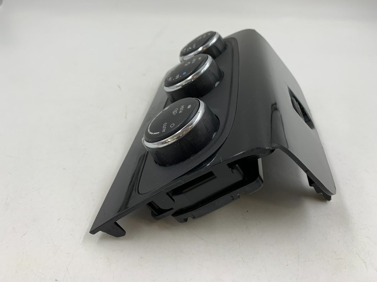 2015-2016 Chrysler 200 AC Heater Climate Control Unit OEM C02B27001