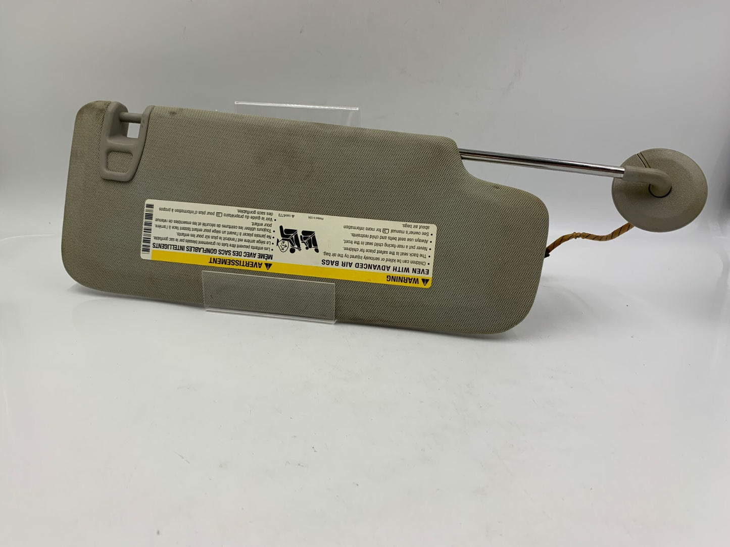 2013-2016 Chevrolet Malibu Driver Sun Visor Gray Illuminated OEM D01B52035